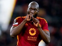 Soi kèo Fiorentina vs Roma, 2h45 ngày 11/3: Nhạt nhòa sắc tím