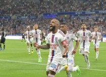 Soi kèo Lyon vs Valenciennes, 1h45 ngày 3/4: Chung kết vẫy gọi