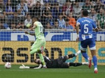 Alaves thua đau Barca ở vòng trước