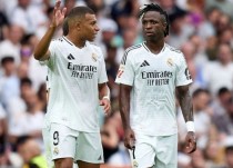 Mbappe và Vinicius Jr.