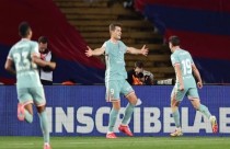 Atletico Madrid cầm hòa Barca đầy cảm xúc hôm giữa tuần