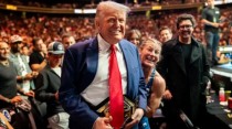 Tổng thống Trump tại sự kiện UFC 316. Ảnh: Nhà Trắng.