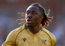 Eze gây sức ép để đến Arsenal