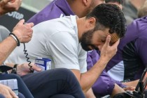 HLV Amorim trách các học trò đá dở