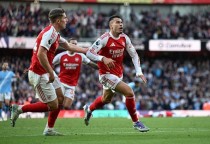 Arsenal 1-1 Man City: Martinelli hóa người hùng