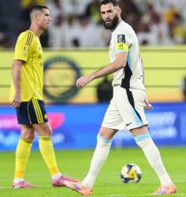 Benzema và Ronaldo đối đầu ở Saudi Arabia.