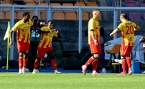 Lecce mới giành chiến thắng đầu tiên trên sân nhà hôm 30/11
