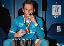 Bức ảnh gây sốt của McTominay.