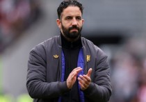 ​​​​​​​ Ruben Amorim tiếp tục gây tranh cãi ở M.U