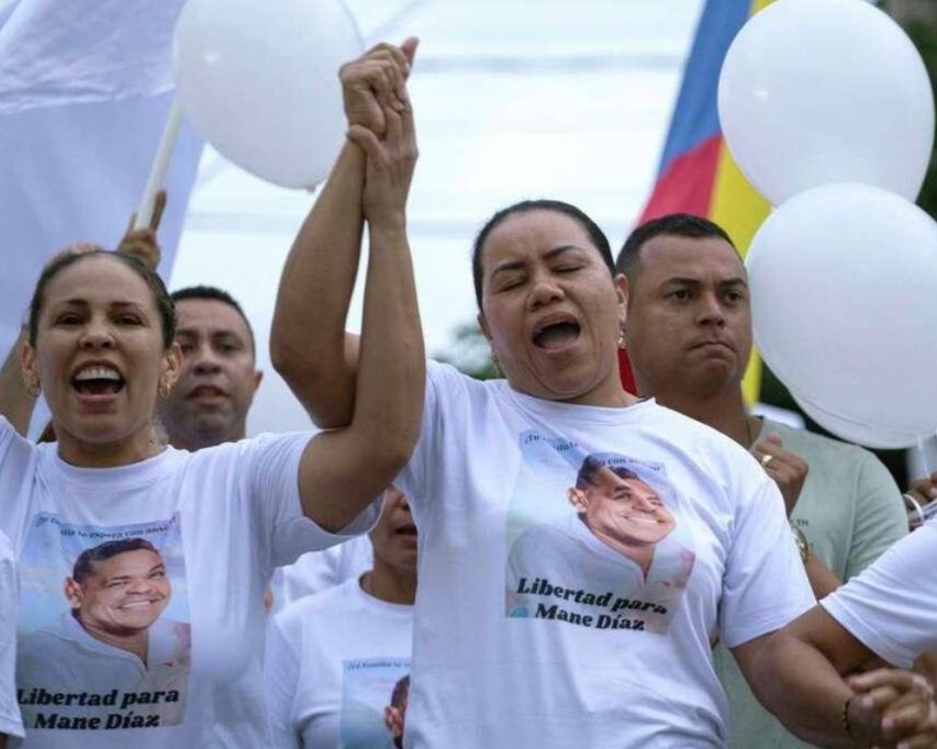 Nhóm du kích ELN ra điều kiện để thả bố của Luis Diaz