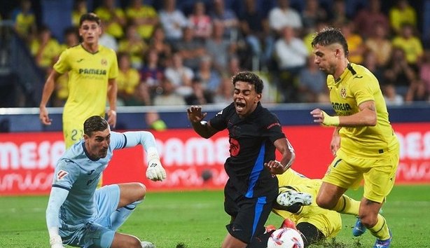 Barcelona đè bẹp Villarreal 5-1 trong trận đấu lượt đi La Liga 2024/2025.