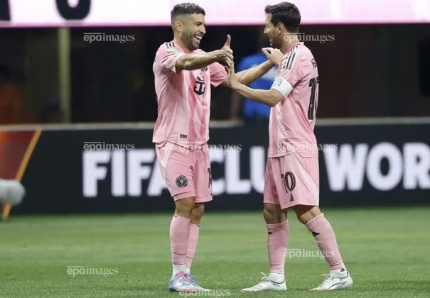 Siêu sao Messi và đồng đội Jordi Alba không theo lệnh triệu tập của MLS All Star mà không có lý do chính đáng như chấn thương. Ảnh: EPA.