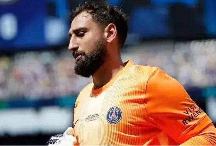 M.U gia nhập cuộc đua giành chữ kí của Donnarumma