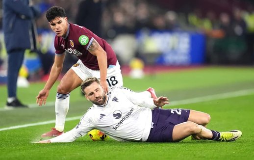 M.U trở lại mặt đất một cách thảm hại, mất 8 điểm