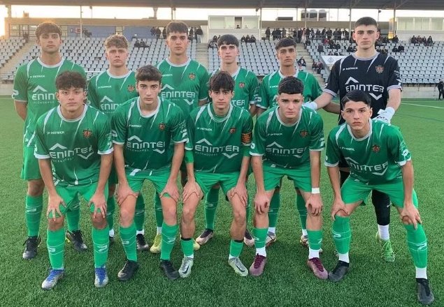 Messi giúp đội bóng hạng 5 đổi đời