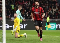 Soi kèo Slavia Praha vs Milan, 0h45 ngày 15/3: Milan đi tiếp
