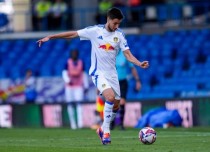 Soi kèo Leeds vs Portsmouth, 18h30 ngày 10/8: Gặp phải kỵ rơ