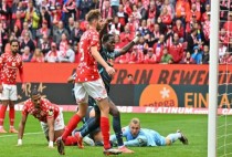 Soi kèo Mainz 05 vs M'gladbach, 1h30 ngày 26/10: Chủ khách đều phập phù