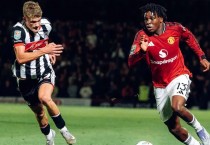 MU thua nhục đội bóng hạng 4 Grimsby Town. Ảnh: MUFC