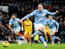 HLV Arteta cùng các học trò Arsenal đang chiếm lợi thế trên đường đua vô địch Premier League. Ảnh: EPA.