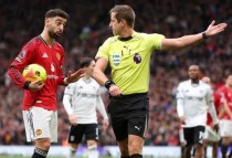 M.U hạ Fulham từ sai lầm của trọng tài