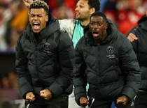 Dembele và Doue được Liên đoàn bóng đá châu Âu (UEFA) vinh danh. (Nguồn: Getty Images)