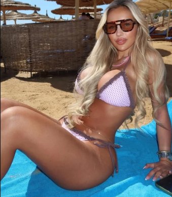 Thân hình nóng bỏng của bạn gái Cole Palmer