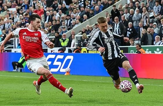 Soi kèo Arsenal vs Newcastle, 23h30 ngày 25/4: Phải thắng